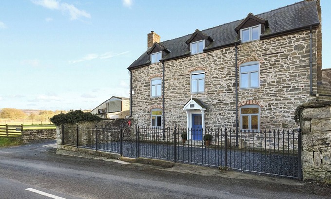 Welshpool Cottage | 4 bedroom accommodation in Welshpool