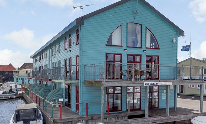 Hoveton Cottage | 4 bedroom accommodation in Wroxham