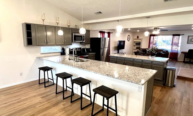 Ventana Ranch House | 4 Bedroom - Gorgeous Newly Renovated Home