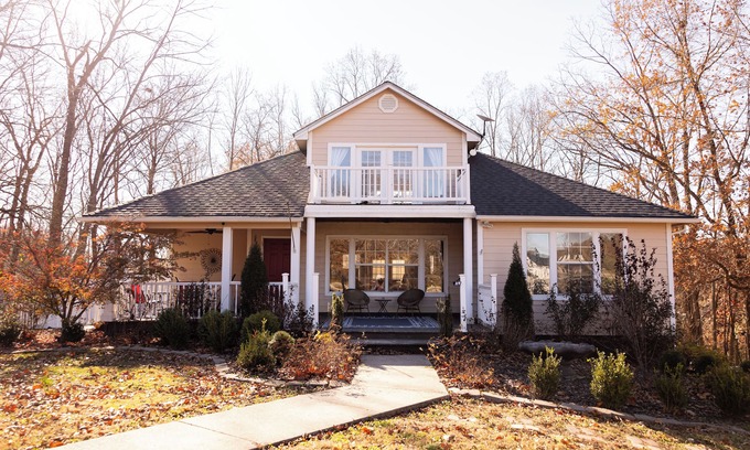 Cape Girardeau House | 4-Bedroom Home - 2 King Beds, Summer Pool, Pool Table, Air Hockey + More