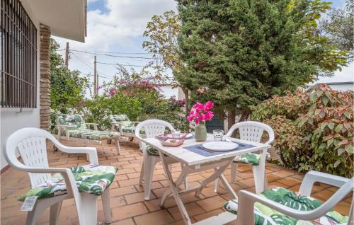 Palmones House | 4 Bedroom Pet Friendly Home In Palmones