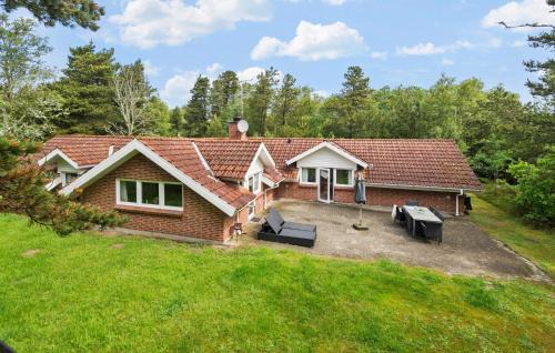 Ho House | 4 Bedroom Pet Friendly Home In Blåvand