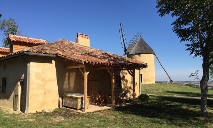 Montpezat House | 4 Bedroom Private vacation home in Montpezat