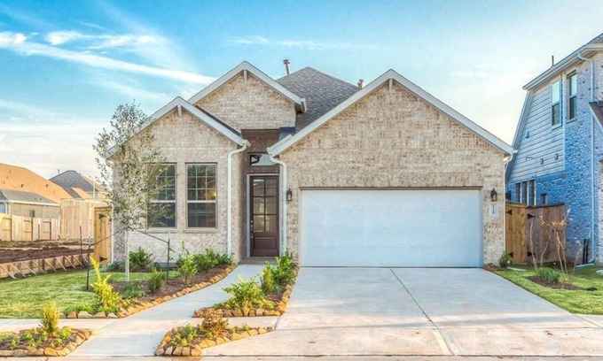 Sienna Plantation Apartment | 4 Bedroom Single family 92461 by Houzlet