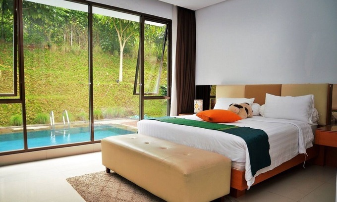Bandung Villa | 4 BR City View Villa with a private pool 3