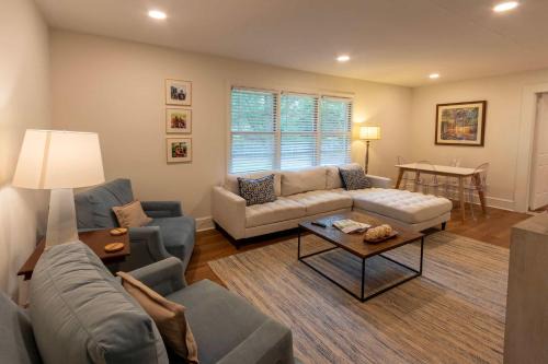 Athens House | 4 BR Sleeps 10 Near UGA & Downtown