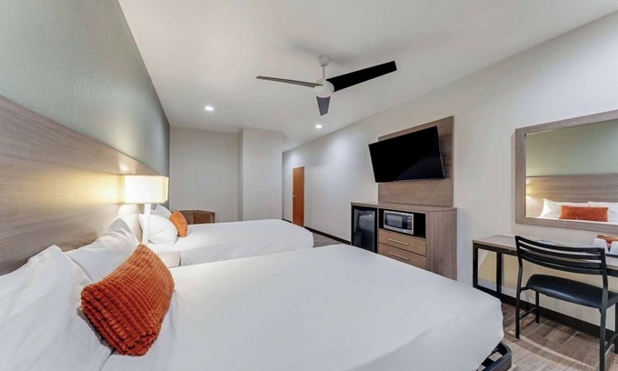Eastside Promise Neighborhood Hotel | 4 Convenient Rooms w/Free Breakfast - Ideal for All Events & Major Attractions