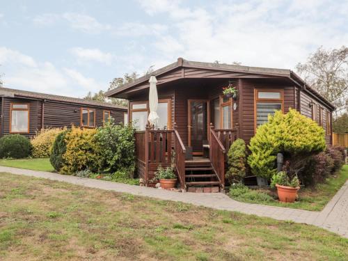 Faversham House | 4 Country View Park