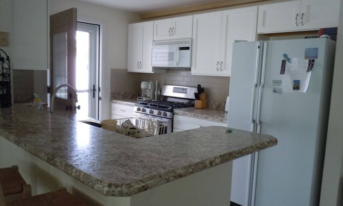 North Beach Haven Apartment | 4 homes to the beach