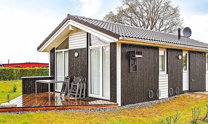 Lensterstrand House | 4 person holiday home in GROEMITZ