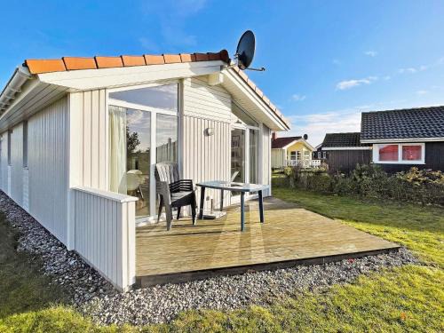 Lensterstrand House | 4 person holiday home in GROEMITZ