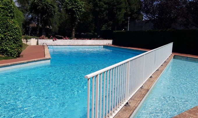 Mareil-Marly House | 4-room 3-bedroom with large balcony? Parking and heated pool