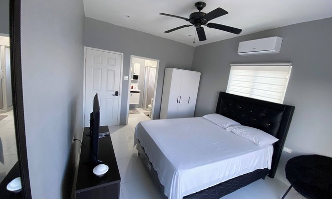 Montego Bay House | 4-Single bedrooms in Montego Bay With Marvelous Sunset and Ocean view.