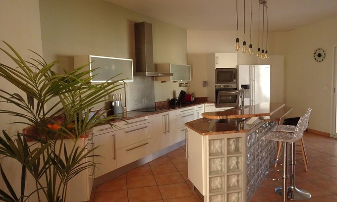 Saze Villa | 4-star villa with pool near Avignon-Provence (sleeps 8)