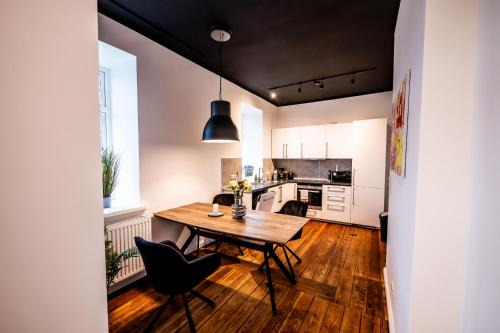 Brunsbuttel Apartment | 4 Zimmer hochwertig saniertes Cityapartment ruhig gelegen