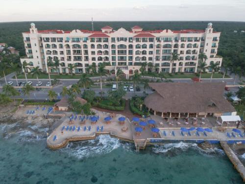 Cozumel Apartment | 403 Landmark Resort Cozumel beachfront condo