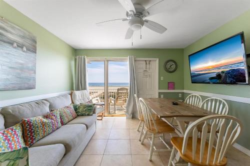 Wildwood Crest Apartment | 427 E Miami Ave, Unit 505