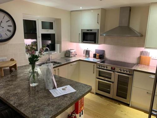 Treator House | 44 Raleigh Close@Padstow