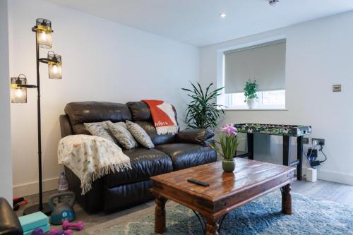 Marlborough House | 45GR Dreams Unlimited Contractor Home in Harrow