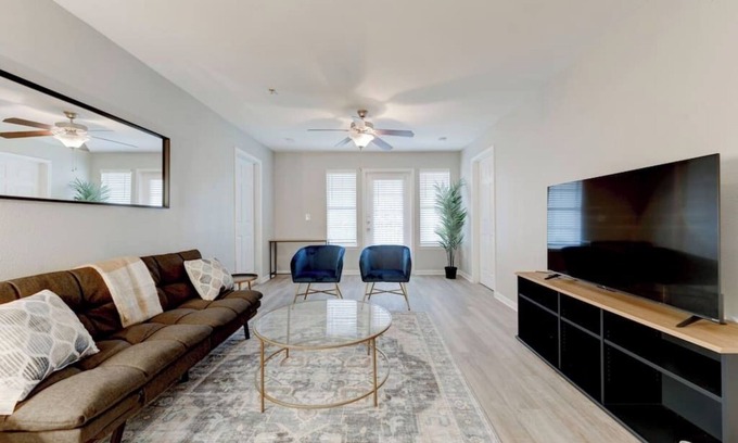 Pleasant Valley Apartment | 4Bd/Br Close to Everything