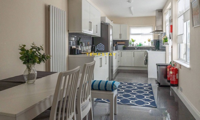 Wembley Central House | 5 BED/4 BATH @ WEMBLEY STADIUM & FREE PARKING