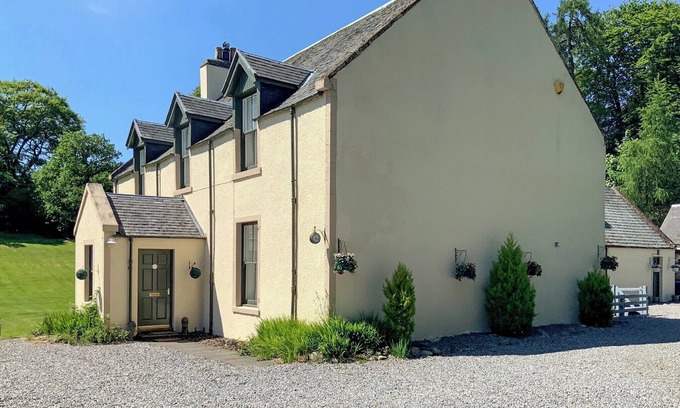 Scaniport Cottage | 5 bedroom accommodation in Scaniport, near Inverness