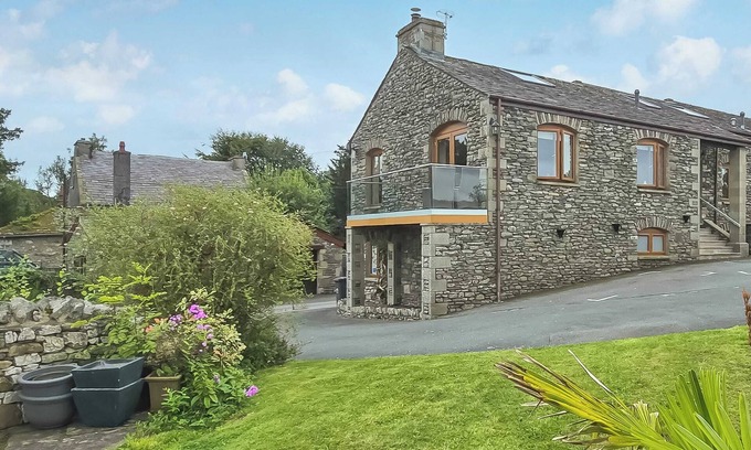 Kendal Cottage | 5 bedroom accommodation in Halfpenny, near Kendal