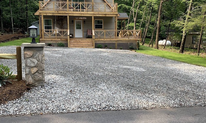 Thayerville Cottage | 5 Bedroom Cottage in Deep Creek