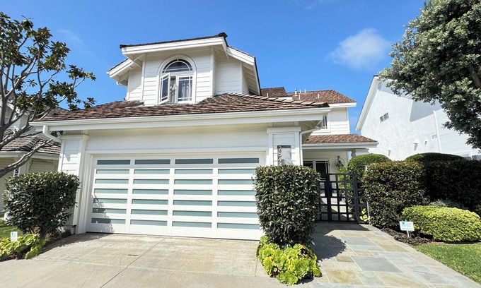 Corona del Mar Villa | 5-bedroom in Newport Beach，the High quality, convenient and very comfortable;