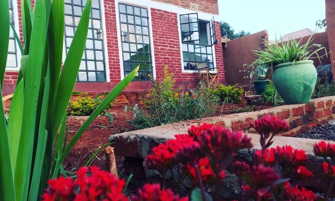 Karatu Bed & Breakfast | 5 km from karatu center also we're place are nearly ngorongoro conservation area