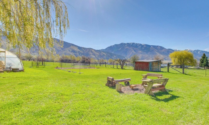 North Logan House | 5 Mi to Downtown Logan: Scenic Retreat w/Patio