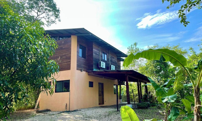 Avellanas Beach House | 5 min to the beach! Pure nature and safe - House in Guanacaste