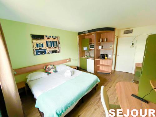Pantin Apartment | 5 minutes du Zénith - Studio Chic