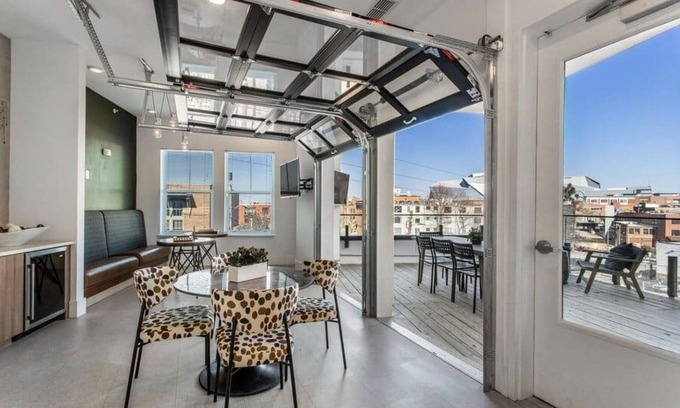 Castleberry Hill Condo | 5 minutes from all major events