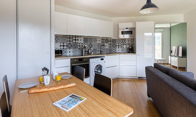 Cenon Apartment | 5 minutes from the center of Bordeaux - Terrace - Pied tram