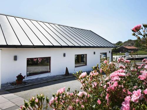 Skaerhamn House | 5 person holiday home in SKÄRHAMN-By Traum