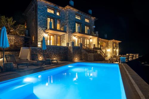 Arachova Apartment | 5 Raches Suites