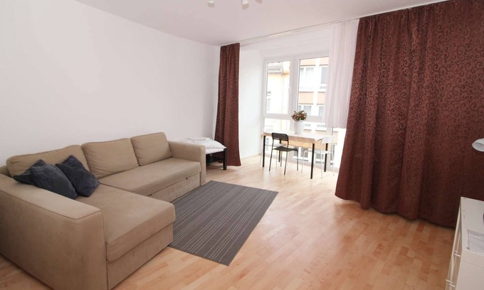 Offenbach am Main Apartment | 5 Room Splendid Apartment In The Heart of The City