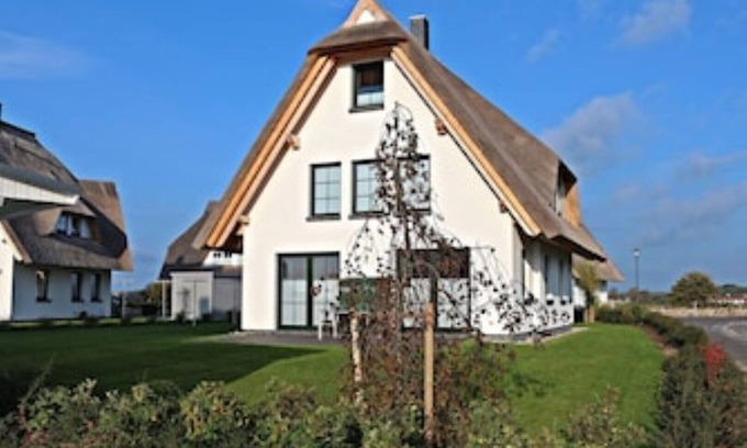 Dranske House | 5 star hotel according to DTV - pure luxury, only 200m from the beach - WLAN free of charge