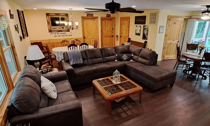 Gatlinburg Cottage | 5.STAR Wheelchair-friendly Smoky Mountain getaway 5.bed 3.bath 6.min to Downtown