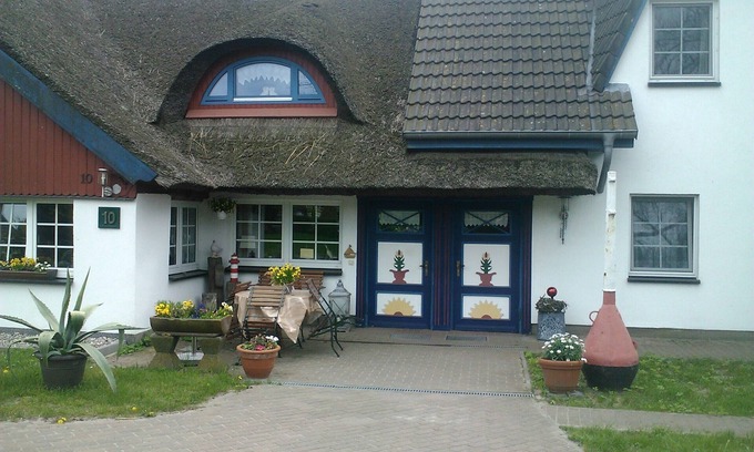 Wieck auf dem Darss Apartment | 50 m² attic apartment with a view of the harbor and Bodden - dormer apartment