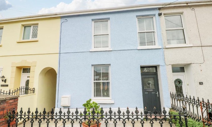 Burry Port House | 54 Pencoed Road