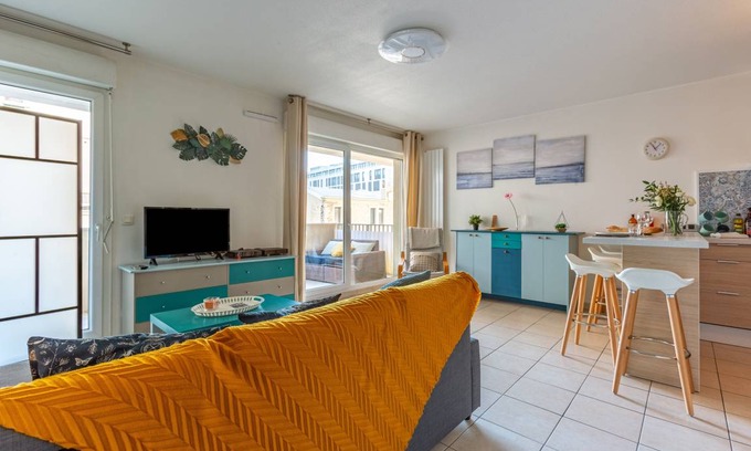 Euromed - La Joliette Apartment | 55 m² Apartment ∙ 1 bedroom ∙ 4 guests