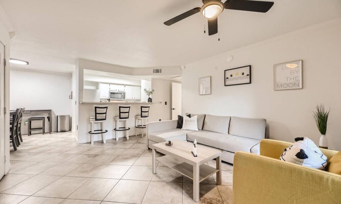 Silverado Ranch Condo | 555 E Silverado Ranch #1158