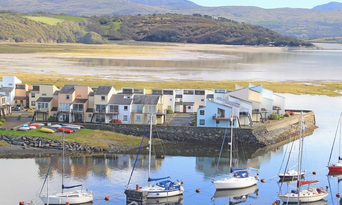 Borth-y-Gest Cottage | 56C South Snowdon Wharf
