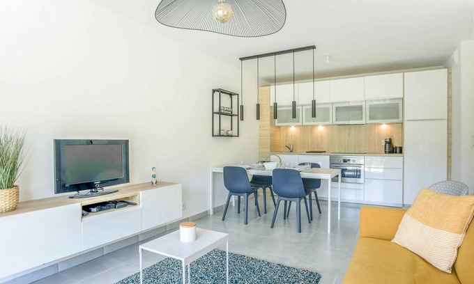 Roquebrune-sur-Argens Apartment | 57 m² Apartment ∙ 2 bedrooms ∙ 4 guests