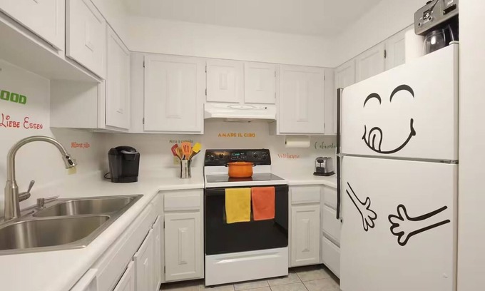 Los Alamos Condo | 5min to LANL. 2BR/2BH condo downtown Los Alamos