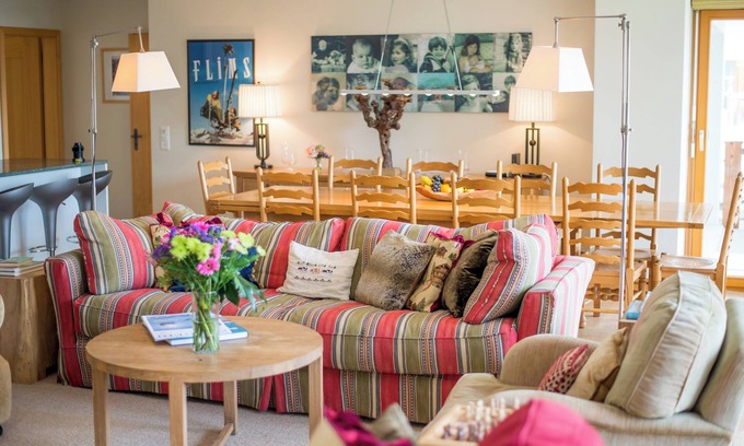 Flims Apartment | 6.5-room apartment located in luxurious apartment building above Flims Dorf.