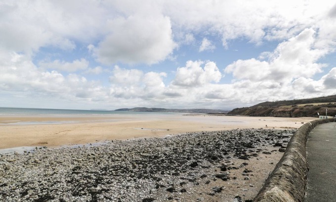 Benllech Cottage | 6 Bay View
