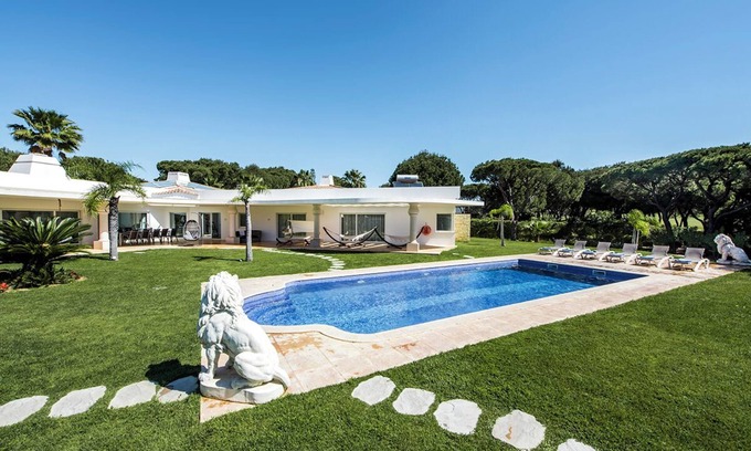 Vilamoura Villa | 6 Bed Room Villa Vilamoura Private Heated Pool + Jacuzzi